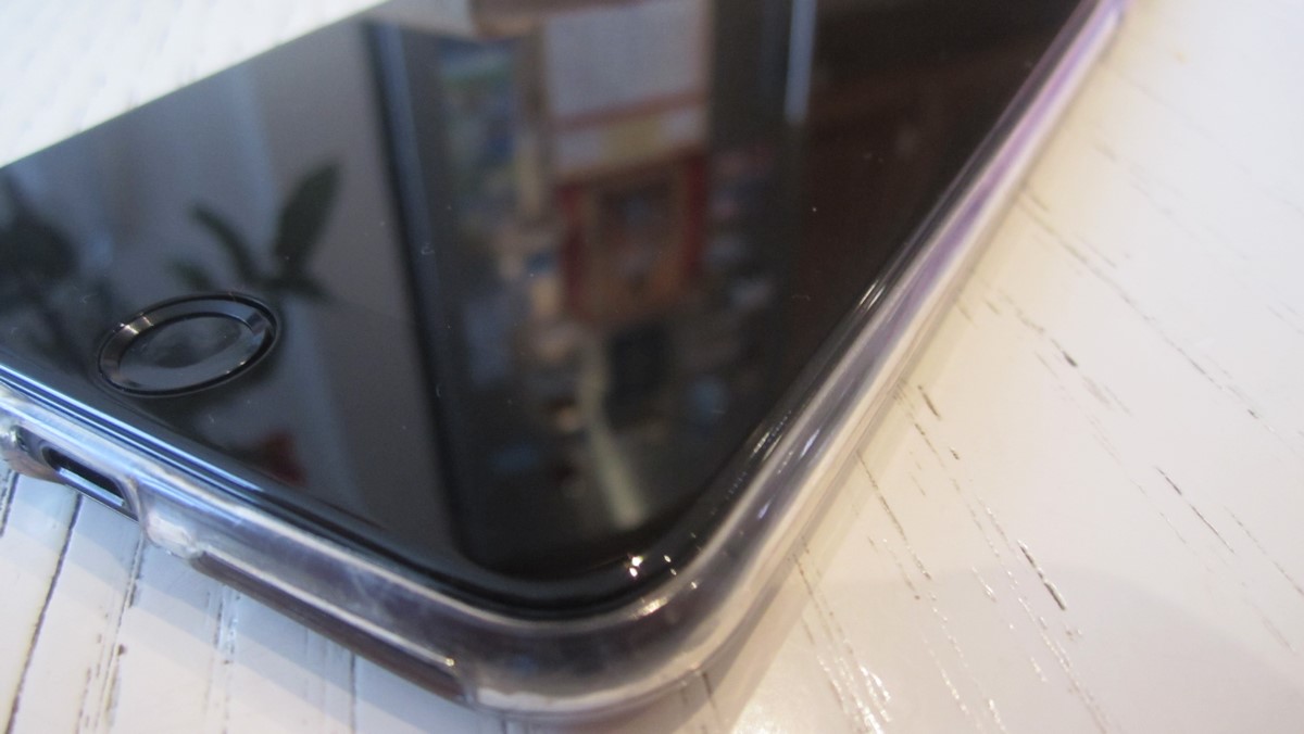 как выглядит 3д стекло на айфон 7 с накладкой на кнопку home
