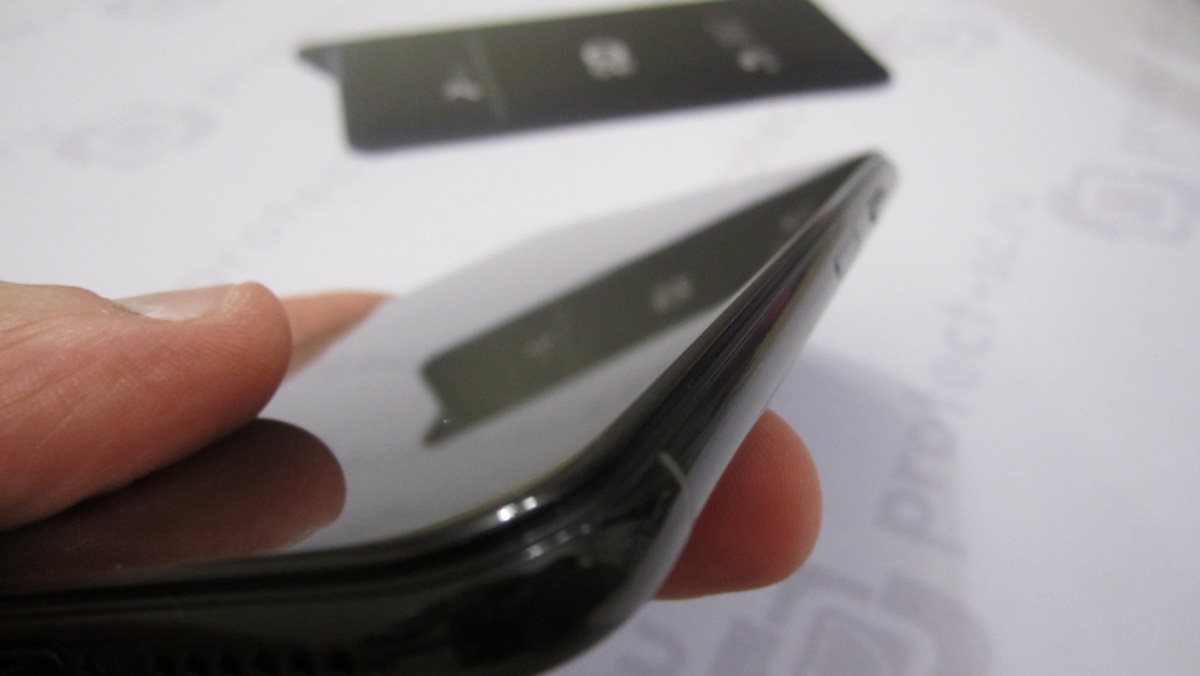 как выглядит 3д стекло на iphone x с боку